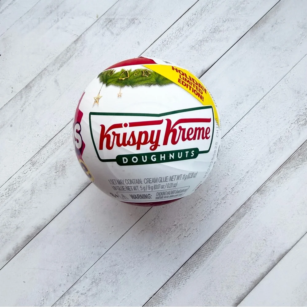 Zuru Mini Brands Create KRISPY KREME Doughnuts Holiday Limited Edition Christmas